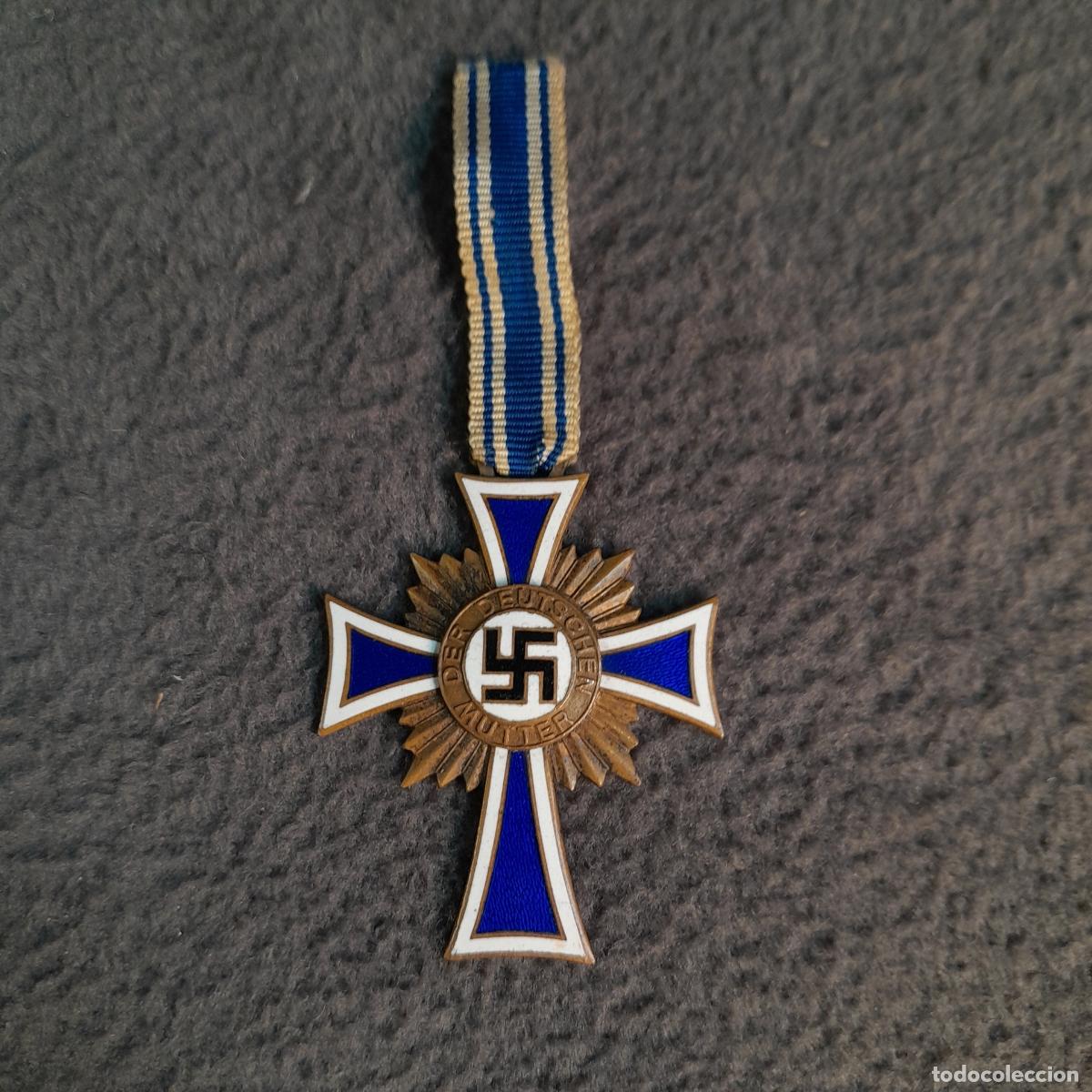 Medallas condecorativas: M-2263. CONDECORACI&Oacute;N CRUZ DE HONOR DE LA MADRE ALEMANA EN BRONCE. 1938.