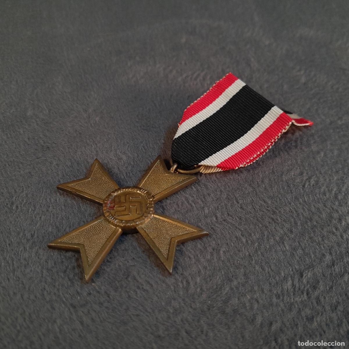 Medalhas condecorativas: M-2269. CRUZ AL M&Eacute;RITO DE LA GUERRA SIN ESPADA (KRIEGSVERDIENSTKREUZ 2). A&Ntilde;O 1939