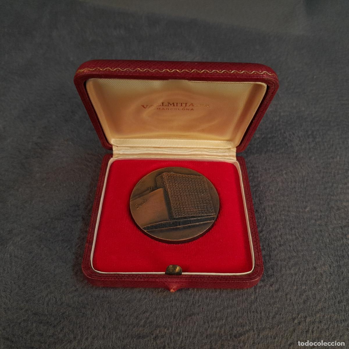 Medallas condecorativas: M-2274. MEDALLA CONMEMORATIVA DE LA PRIMERA INAUGURACI&Oacute;N DE SEARS ROEBUCK DE ESPA&Ntilde;A S.A. A&Ntilde;O 1967