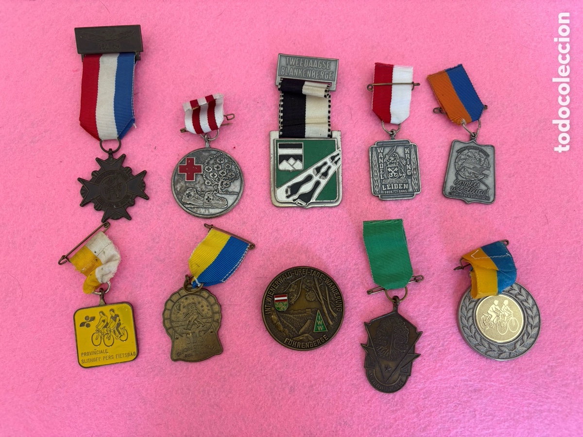 Medallas condecorativas: Lote de medallas y condecoraciones a catalogar (A20)