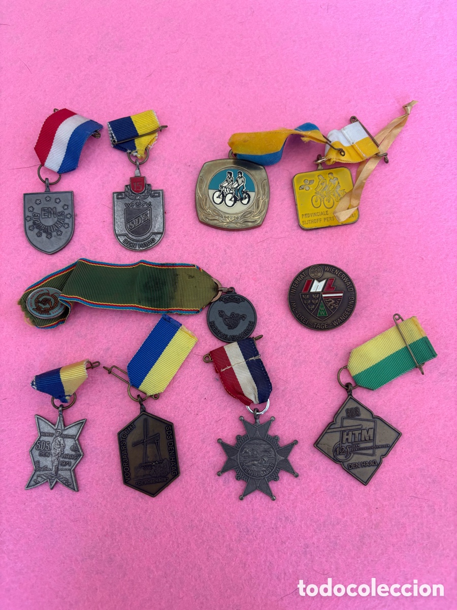 Medallas condecorativas: Lote de medallas y condecoraciones a catalogar (A20)