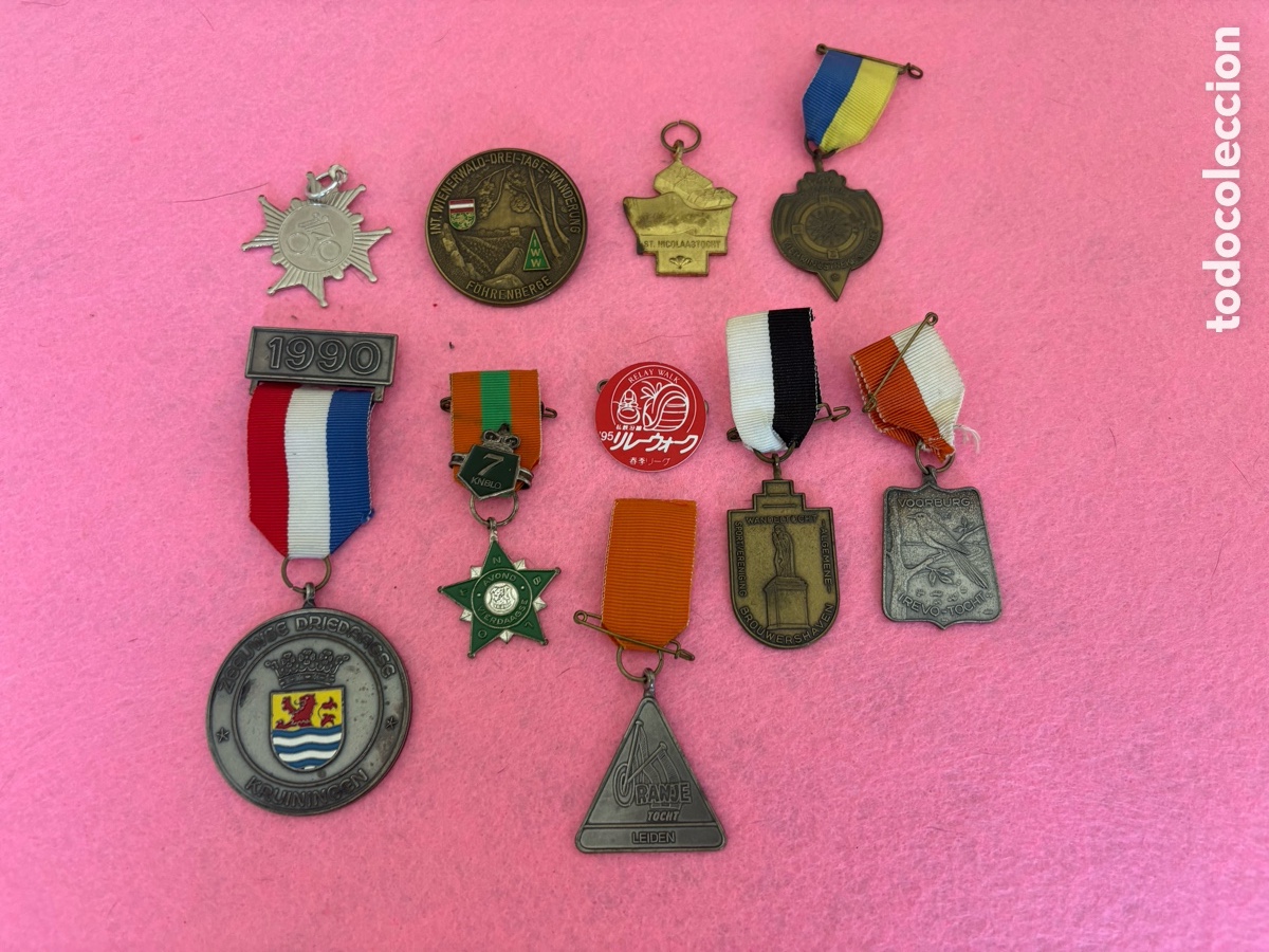Medallas condecorativas: Lote de medallas y condecoraciones a catalogar (A20)