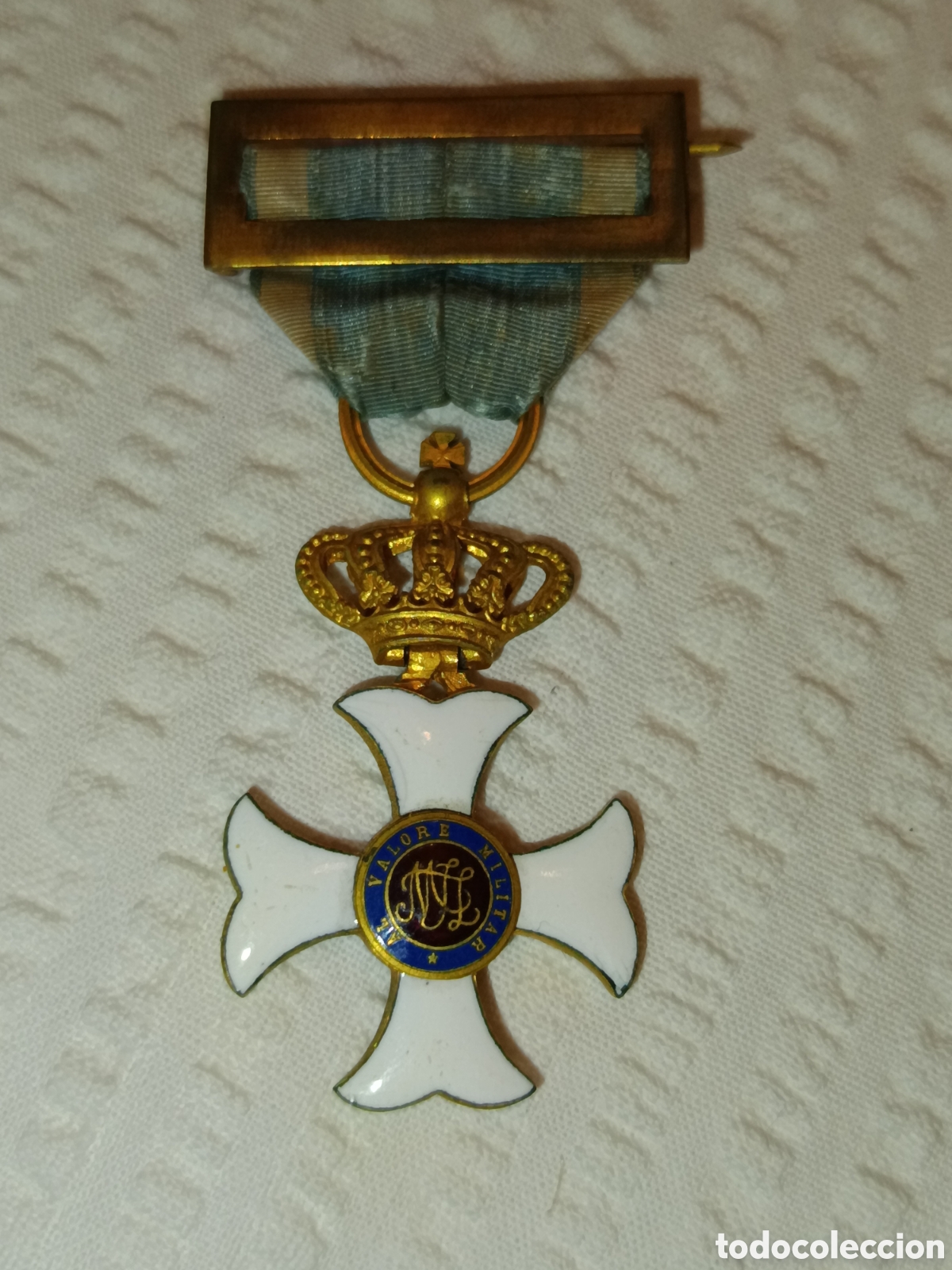 Medallas condecorativas: Cruz de la Orden de Mar&iacute;a Isabel Luisa,