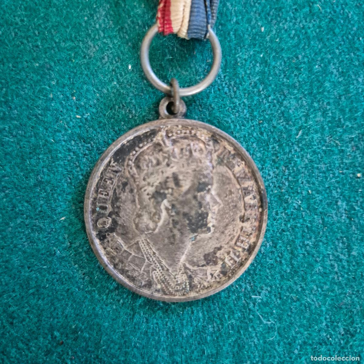 Medallas condecorativas: Queen Elizabeth II . - Foto 2
