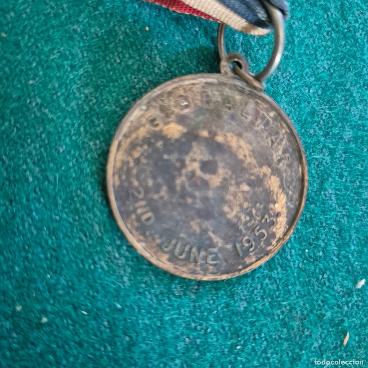 Medallas condecorativas: Queen Elizabeth II . - Foto 5