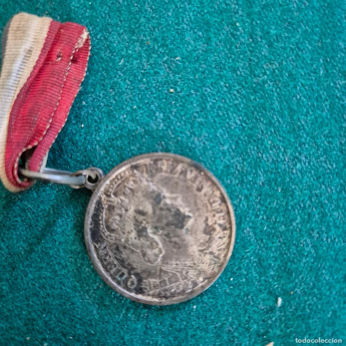 Medallas condecorativas: Queen Elizabeth II . - Foto 6