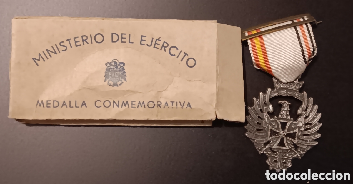 Medallas condecorativas: MEDALLA DIVISION AZUL RUSIA 1941 CON CAJA EXCELENTE