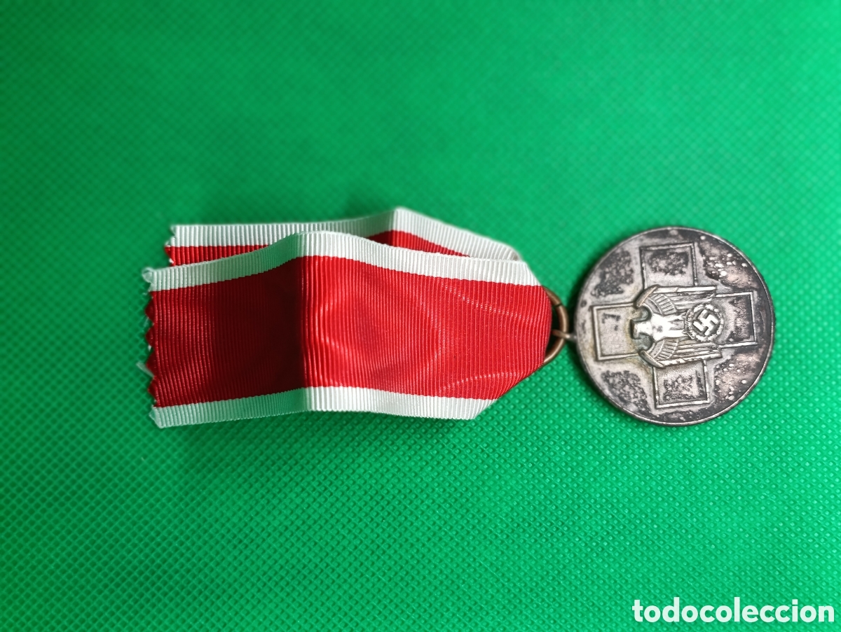Medallas condecorativas: Medalla Bienestar Social (Medaille f&uuml;r deutsche Volkspflege) 1939 - Tercer Reich / II GM - Con cinta