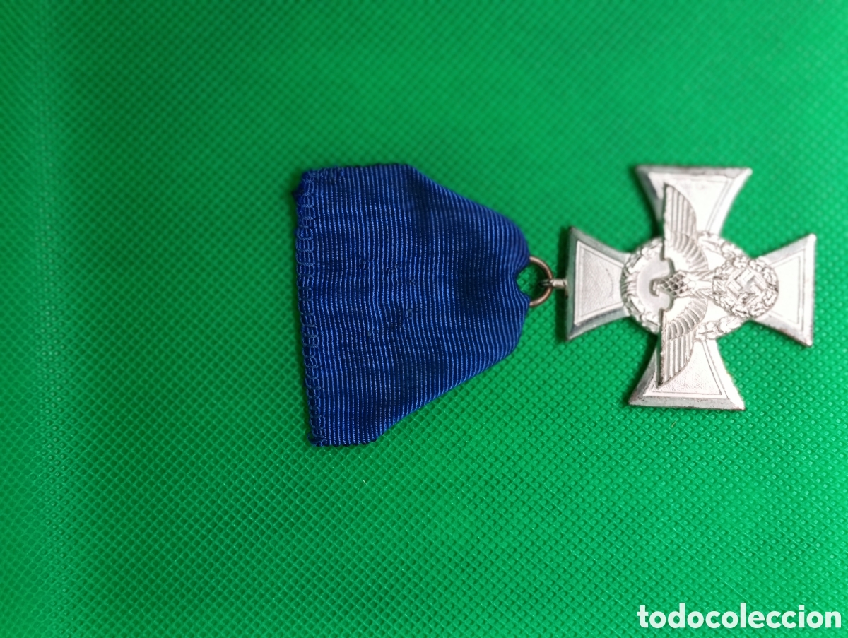 Medallas condecorativas: Cruz de Servicio de Polic&iacute;a 18 A&ntilde;os (Polizei Dienstauszeichnung) - Plata - III Reich / II GM - Con c