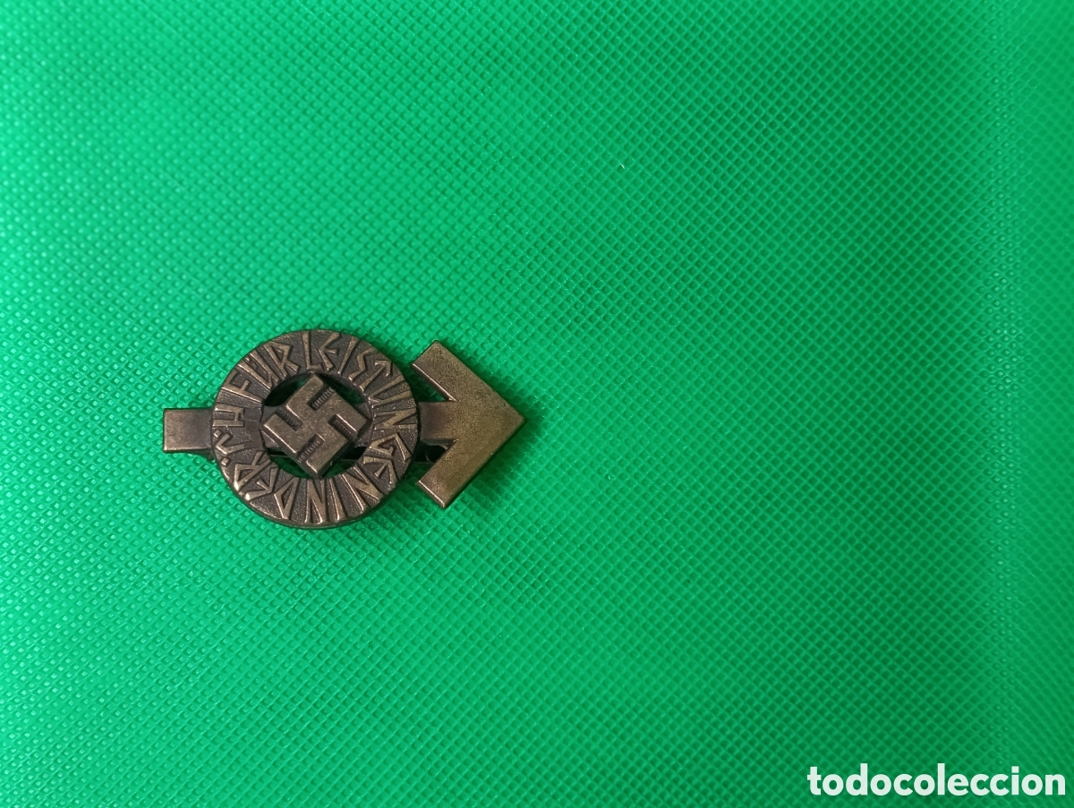 Medallas condecorativas: Insignia de M&eacute;rito Deutsches Jungvolk DJ Leistungsabzeichen - Marcaje RZM M1/63 Numerada - III Reich