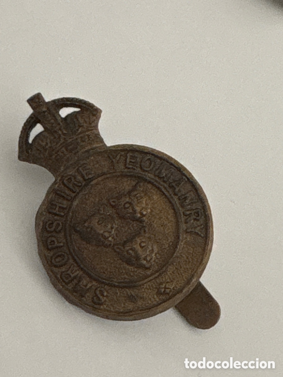 Medallas condecorativas: Emblema insignia gorra militar ( British escarapela medalla militar&iacute;a cap badge)