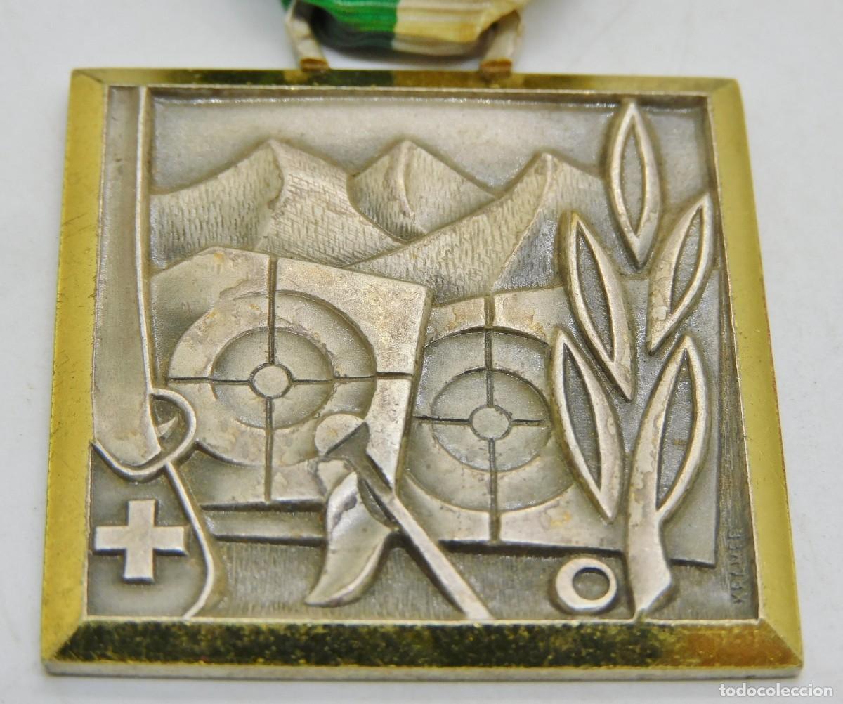 Medaillen Auszeichnungen: ANTIGUA DISTINCI&Oacute;N/CONDECORACI&Oacute;N SUIZA. 1978