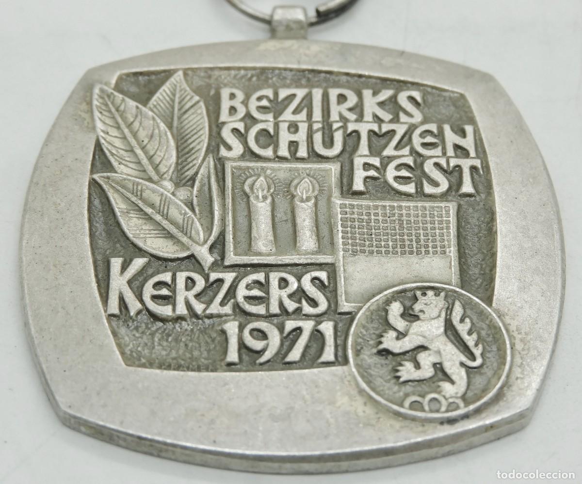 Medaglie condecorativas: ANTIGUA DISTINCI&Oacute;N/CONDECORACI&Oacute;N DEL FESTIVAL DE TIRO DEL DISTRITO KERZERS (SUIZA). 1971