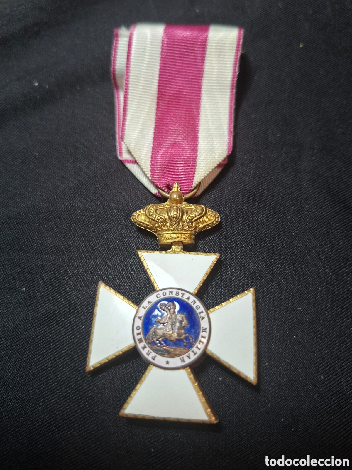 Medallas condecorativas: Medalla o Cruz de la Orden de San Hermenegildo. A la Constancia Militar. / MMTC
