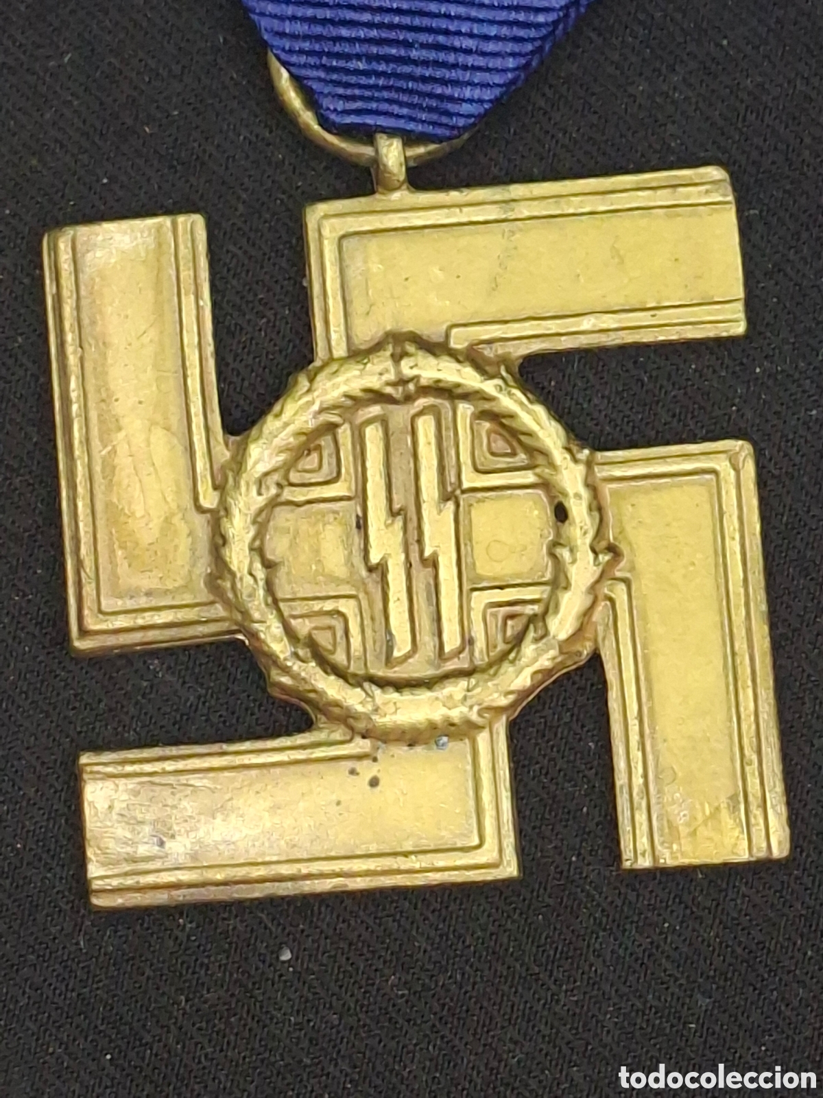 Medallas condecorativas: Cruz de Servicios Leales en las SS, por 25 A&ntilde;os. M&aacute;xima categor&iacute;a de esta distinci&oacute;n. MMTC1