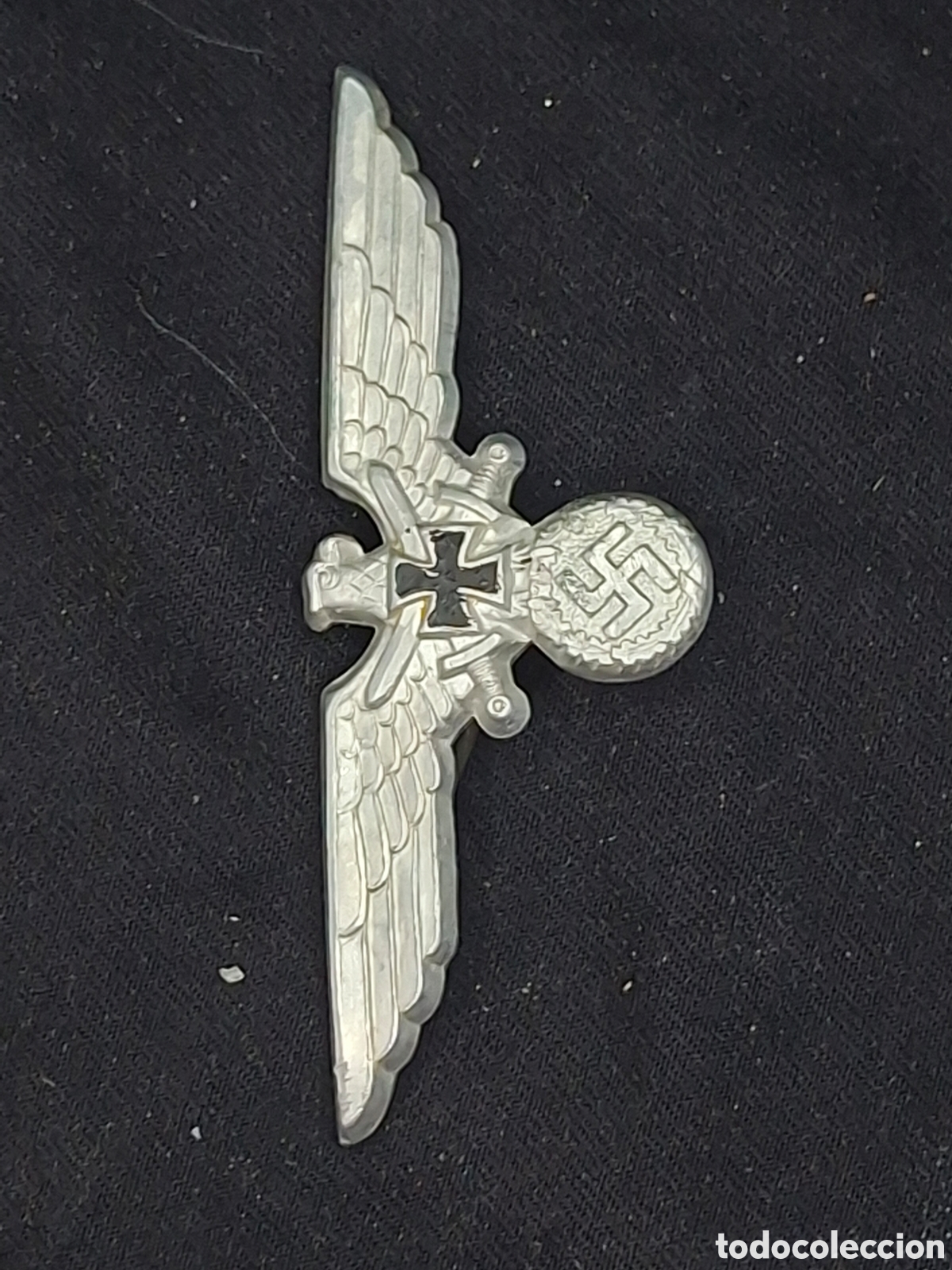 Medallas condecorativas: Insignia &aacute;guila de pecho o de gorra de la NS-RKB. Nazi. Aluminio. MMTC1