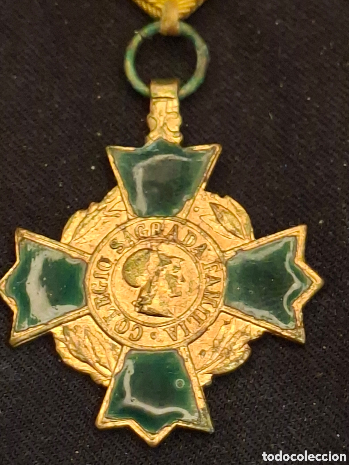 Medallas condecorativas: Antigua Medalla / Premio a la Aplicaci&oacute;n - Colegio Sagrada Familia - Medidas 3,5 x 3,5 cm 195. MTC6