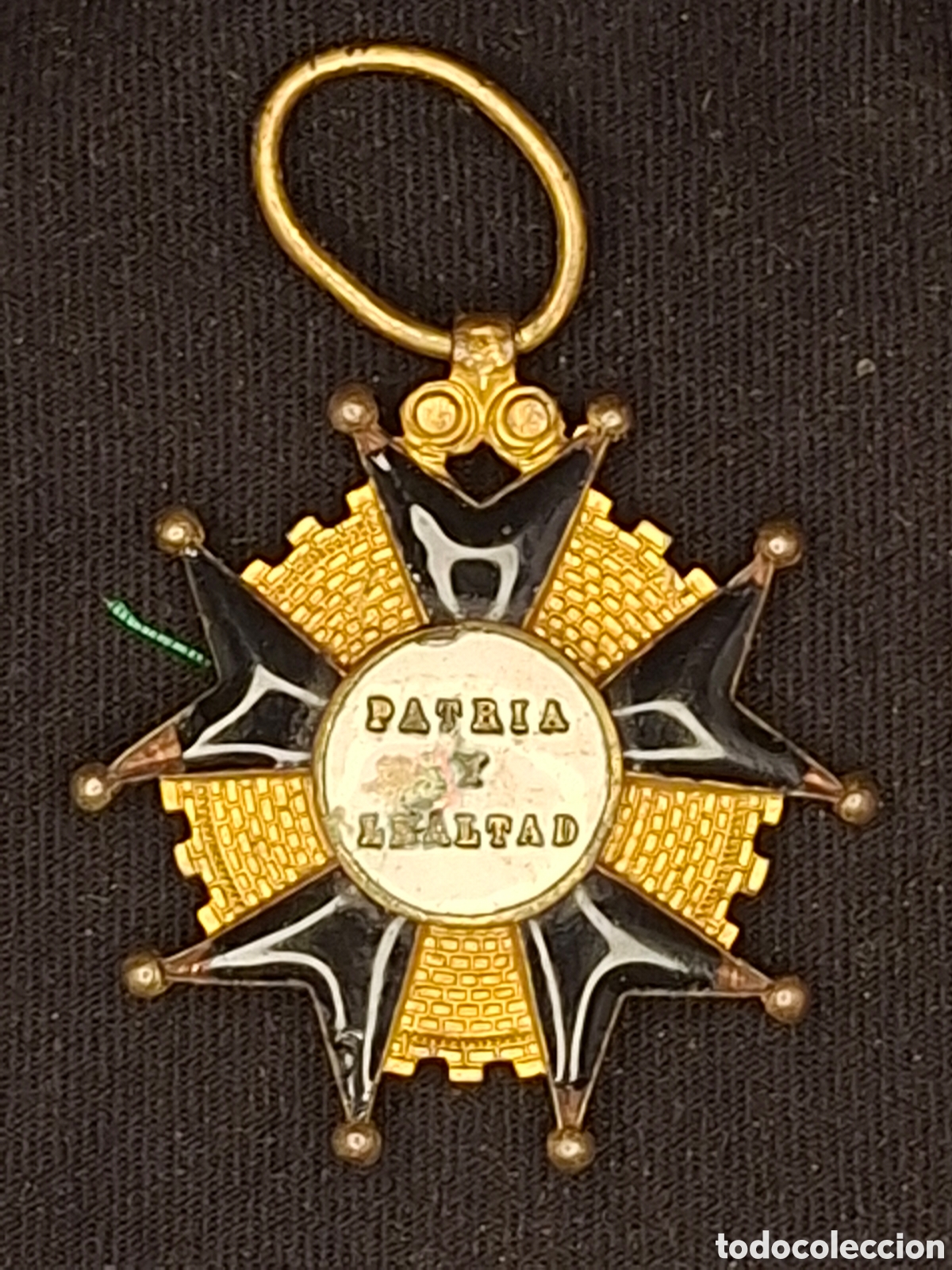 Medallas condecorativas: Benemerito a la Patria, Patria y Lealtad. MCTC2