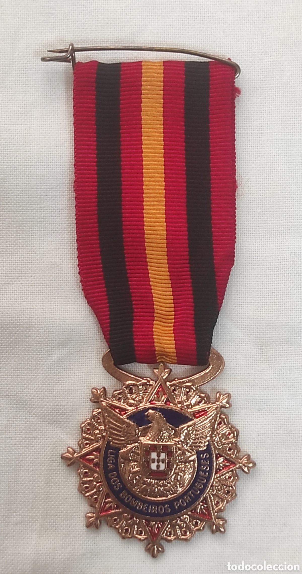 Medallas condecorativas: MEDALLA DE ASISTENCIA BOMBEROS PORTUGAL - EN BRONCE - 5 A&Ntilde;OS DE SERVICIO EFECTIVO EN EL CUERPO