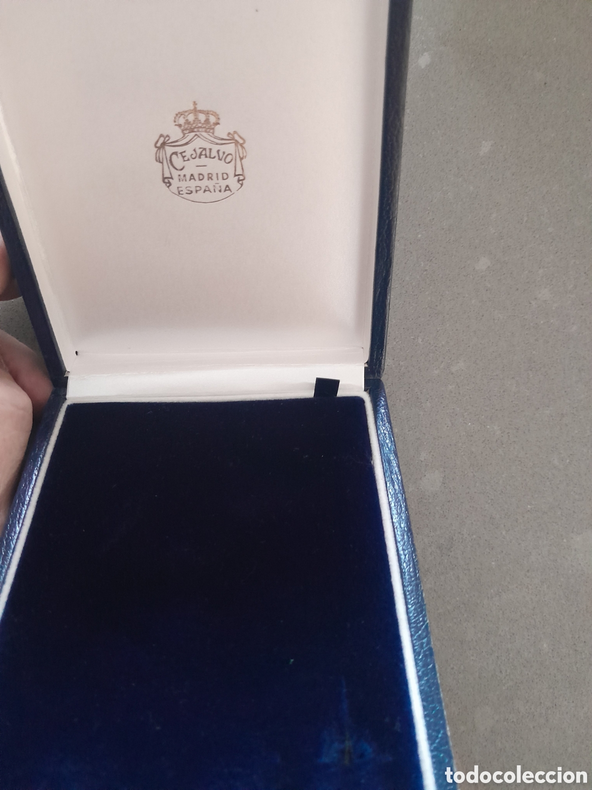 Medallas condecorativas: CAJA CEJALVO PARA MEDALLAS, VENERAS O INSIGNIAS