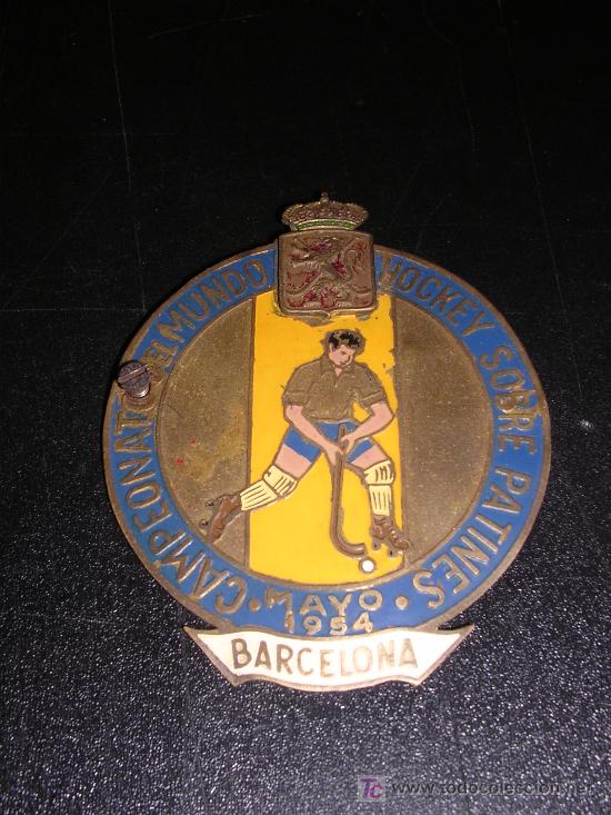 Sports collectibles: CHAPA METALICA CAMPEONATO DEL MUNDO HOCKEY SOBRE PATINES, MAYO 1954, BARCELONA