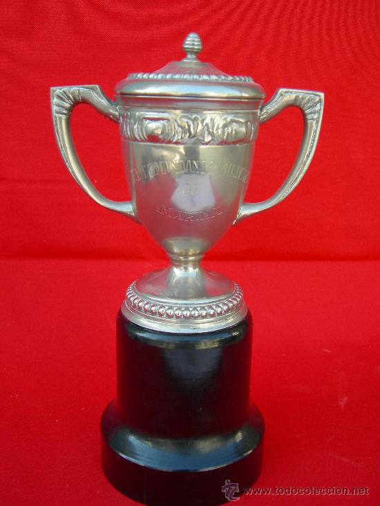 Sports collectibles: TROFEO COMANDANTE MILITAR DE MARINA