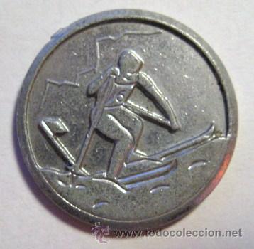 Coleccionismo deportivo: ANTIGUA MEDALLA. ESQUI Y SAN CRISTOBAL. A&Ntilde;OS 60. INTERESANTE.. ENVIO GRATIS&iexcl;&iexcl;&iexcl;