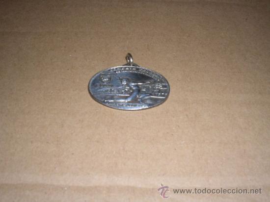 Sports collectibles: MEDALLA,63 FETE FEDERALE DE GYMNASTIQUE FEMININE-EVIAN,14-15-16-JUIN 1952,3,5X2,5 CM.