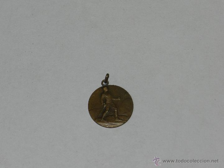 Sammelleidenschaft Sport: MEDALLA SKI  - C.E.C. 4RT SKIS EQUIPS ALTA MONTA&Ntilde;A 20-III-1927 , MEDALLA EN RELIEVE, BUEN ESTADO