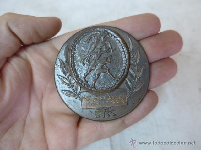 Sports collectibles: Antigua medalla deportiva de 1976