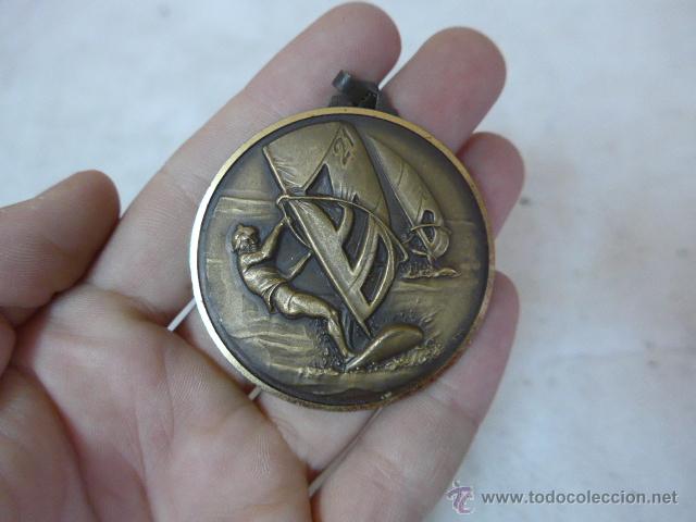Sports collectibles: Antigua medalla de vela