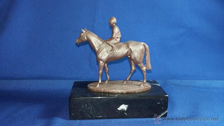 Collectionnisme sportif: Figura de Hokey unos 12 cm de altura