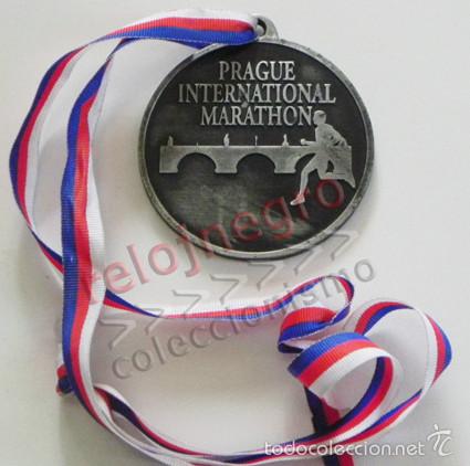 Coleccionismo deportivo: MEDALLA LA MARAT&Oacute;N INTERNACIONAL DE PRAGA A&Ntilde;O 2000 DEPORTE CORRER INTERNATIONAL MARATHON PRAGUE EL