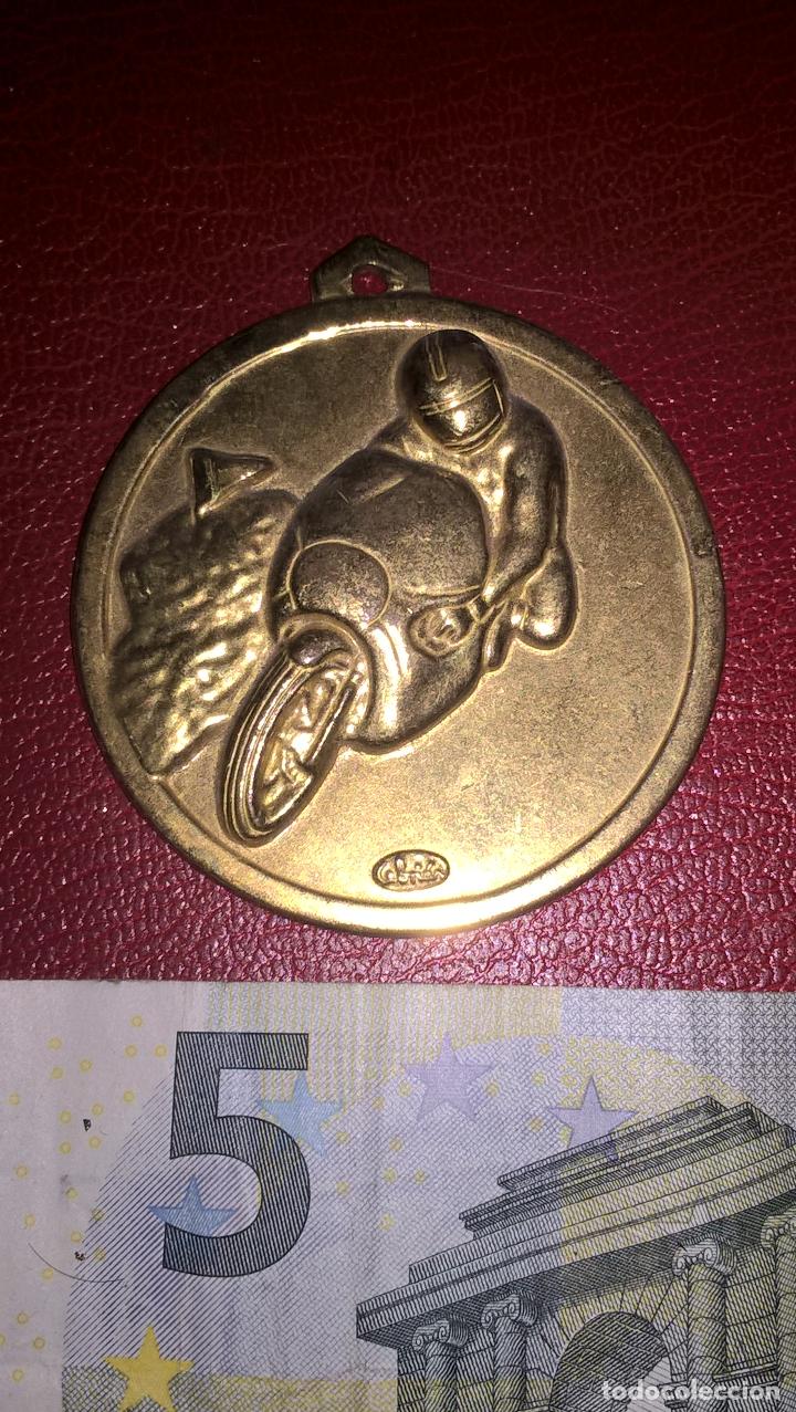 Sammelleidenschaft Sport: Motociclismo. Placa de concentraci&oacute;n de motos. Moto Club Alzira (Valencia). 1987