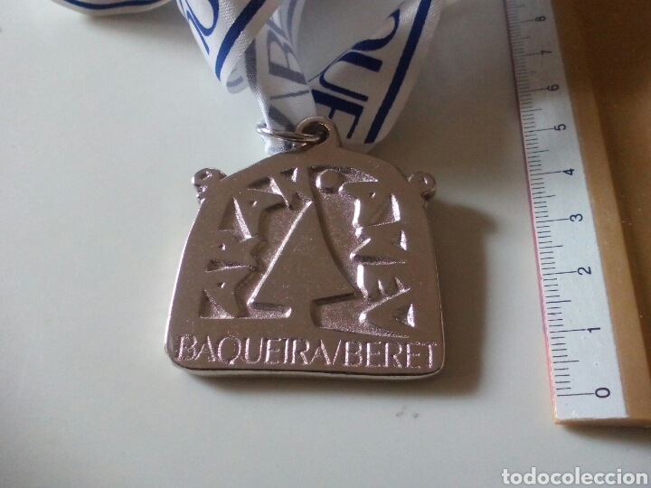 Coleccionismo deportivo: MEDALLA CURSO DE ESQUI 2005 BAQUEIRA BERET