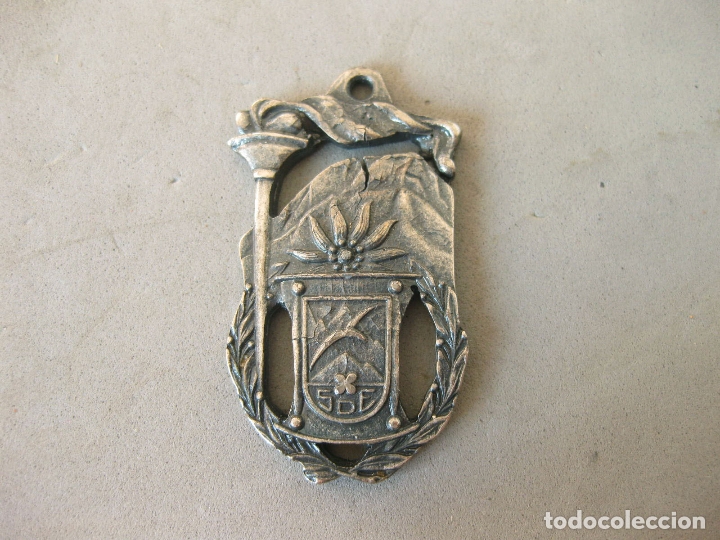 Coleccionismo deportivo: MEDALLA DE MARCHA DE VETERANOS DE LA SOCIEDAD DEPORTIVA DE EXCURSIONISTAS DE PE&Ntilde;ALARA - A&Ntilde;OS 80