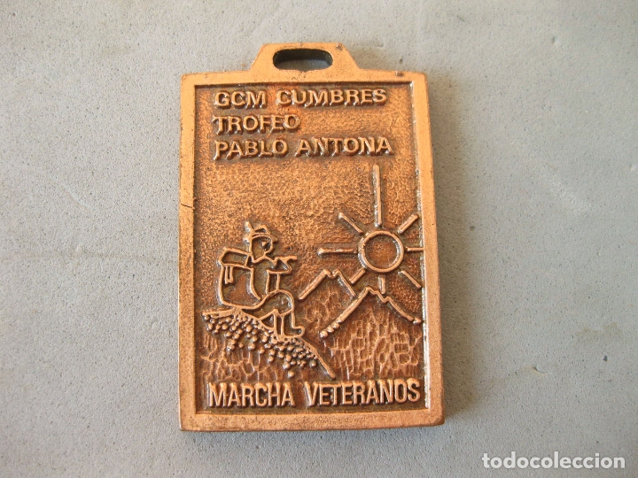 Coleccionismo deportivo: MEDALLA GCM CUMBRES - TROFEO PABLO ANTONA - MARCHA VETERANOS - 1984