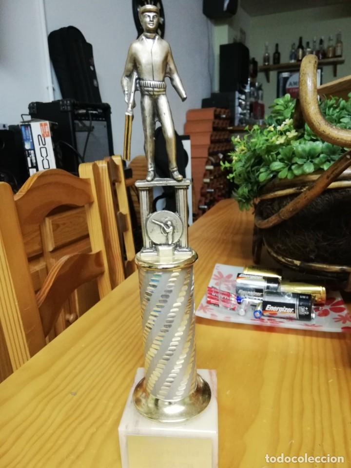 Coleccionismo deportivo: TROFEO TIRADA AL PLATO FERIAS Y FIESTAS NOVELDA 1998