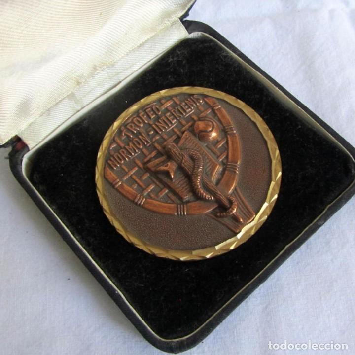 Sammelleidenschaft Sport: Medalla de Tenis en bronce Normon, Concurso nacional de tenis para m&eacute;dicos 1974, con estuche