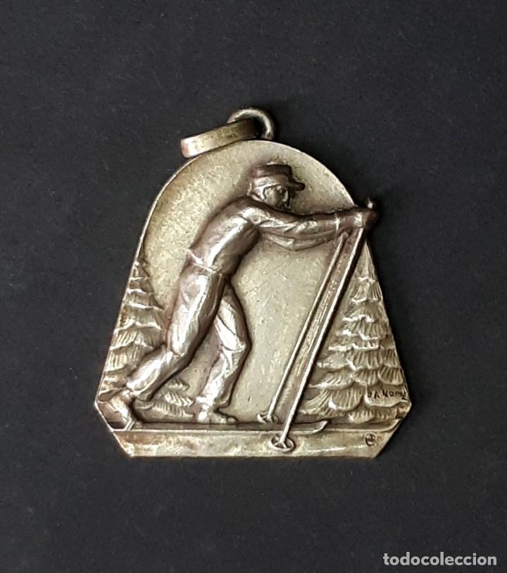 Coleccionismo deportivo: ANTIGUA MEDALLA- C. E. G. (CLUB EXCURSIONISTA DE GRACIA) LA MOLINA. ESQU&Iacute;. GERONA- J. A. HOMS