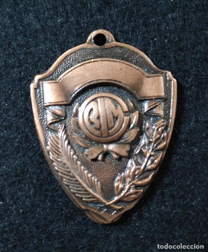 Sports collectibles: Antigua medalla baloncesto basquet basket Club BIM sants ( Barcelona ) 400 esmorzars 1990