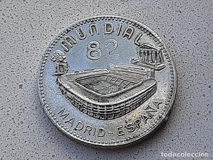 Coleccionismo deportivo: ANTIGUA MEDALLA DEL MUNDIAL DE FUTBOL ESPA&Ntilde;A 82 1982 SEDE MADRID - CAMPEON ITALIA