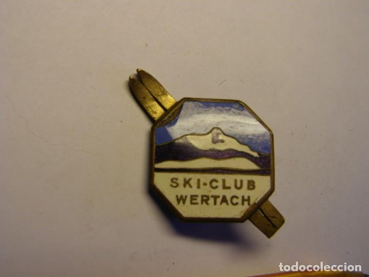Coleccionismo deportivo: Medalla o insignia de esqu&iacute;, club de WERTACH. A&ntilde;os 60. Esmaltes al fuego.
