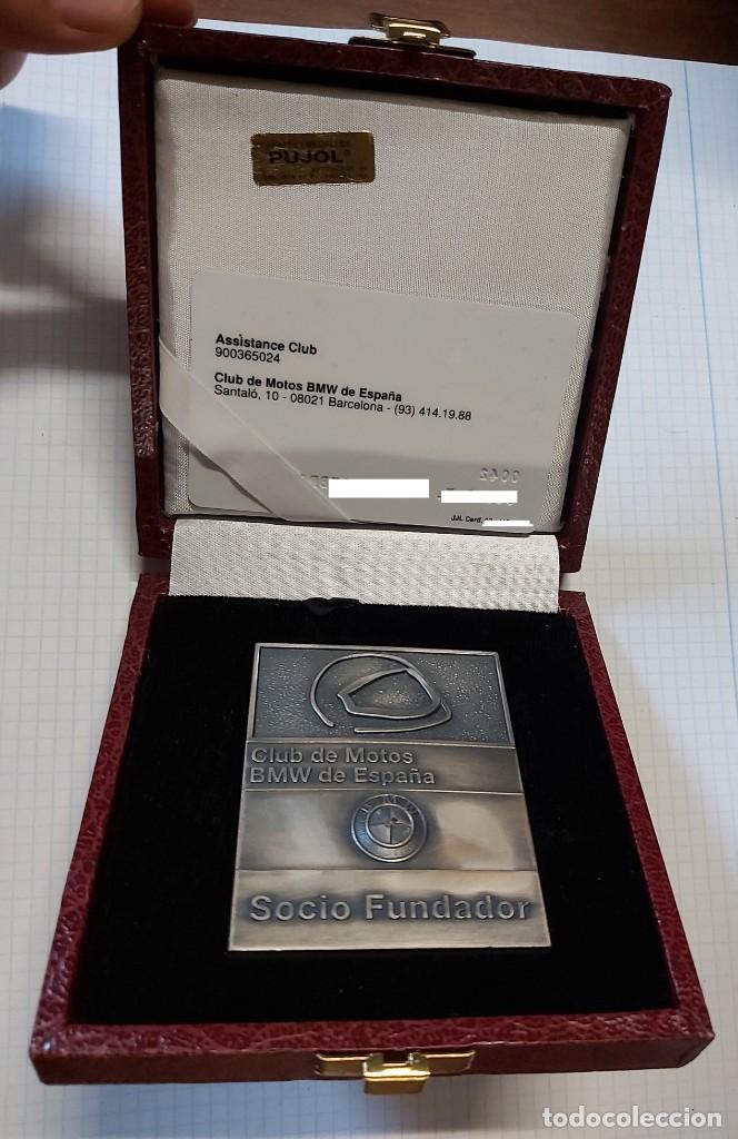Coleccionismo deportivo: Placa en caja Club de motos BMW de Espa&ntilde;a, socio fundador, numerada n&ordm; 0024, 1995