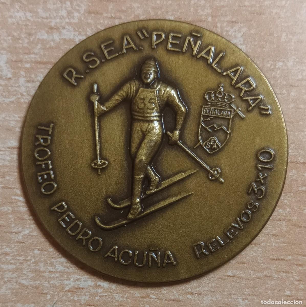 Coleccionismo deportivo: MEDALLA ESQUI - TROFEO PEDRO ACU&Ntilde;A R.S.E.A. PE&Ntilde;ALARA - RELEVOS 3 x 10 - 1975/76