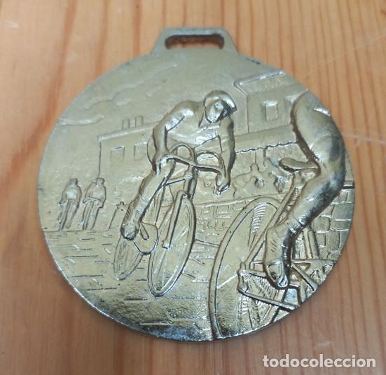 Coleccionismo deportivo: MEDALLA TROFEO VINTAGE DE CICLISMO, RESTAURANTE EL TOBOSO FUENCARRAL