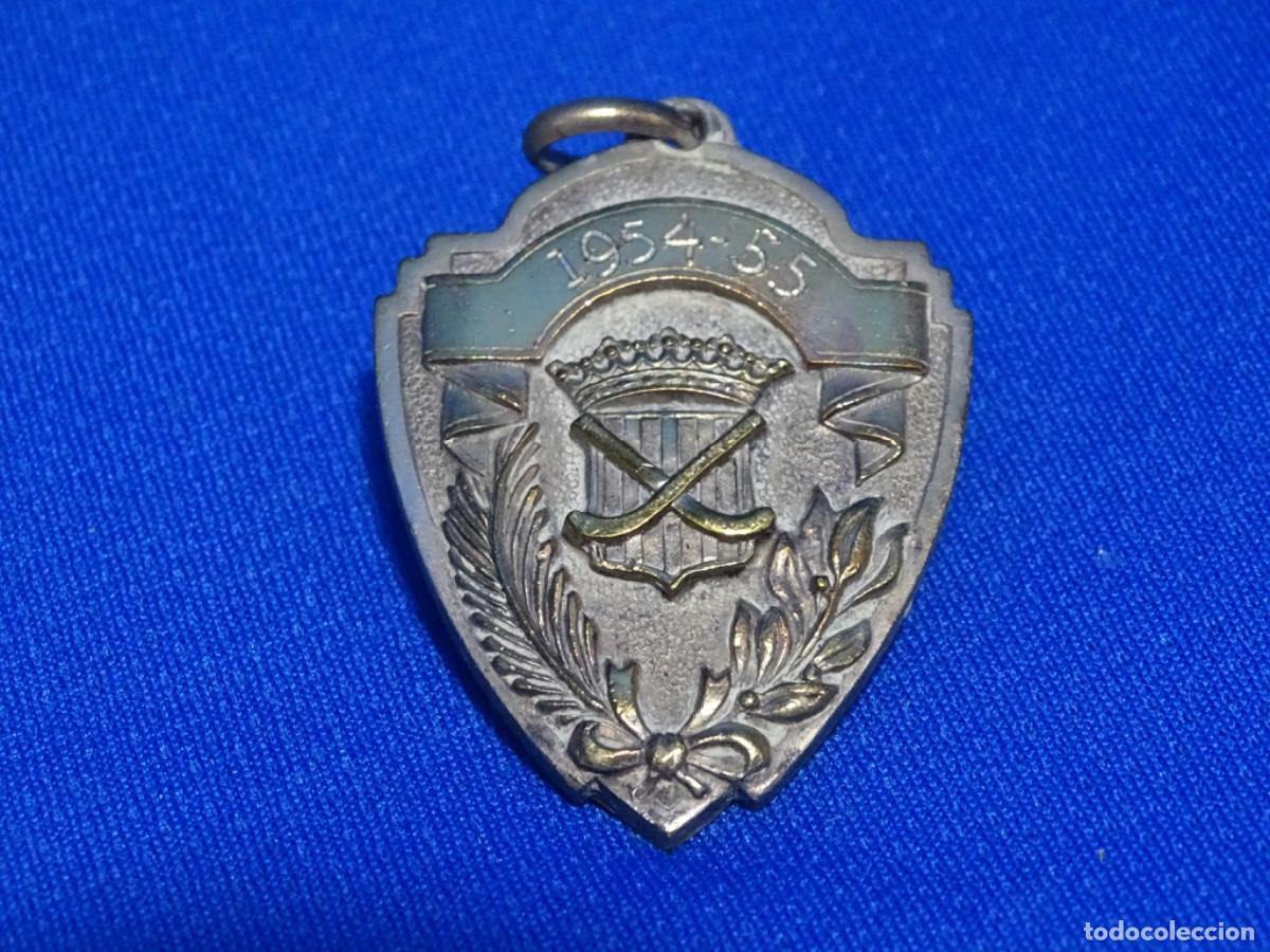 Coleccionismo deportivo: MEDALLA TROFEO FEDERACION HOCKEY CATEGOR&Iacute;A RESERVA 1954-55.