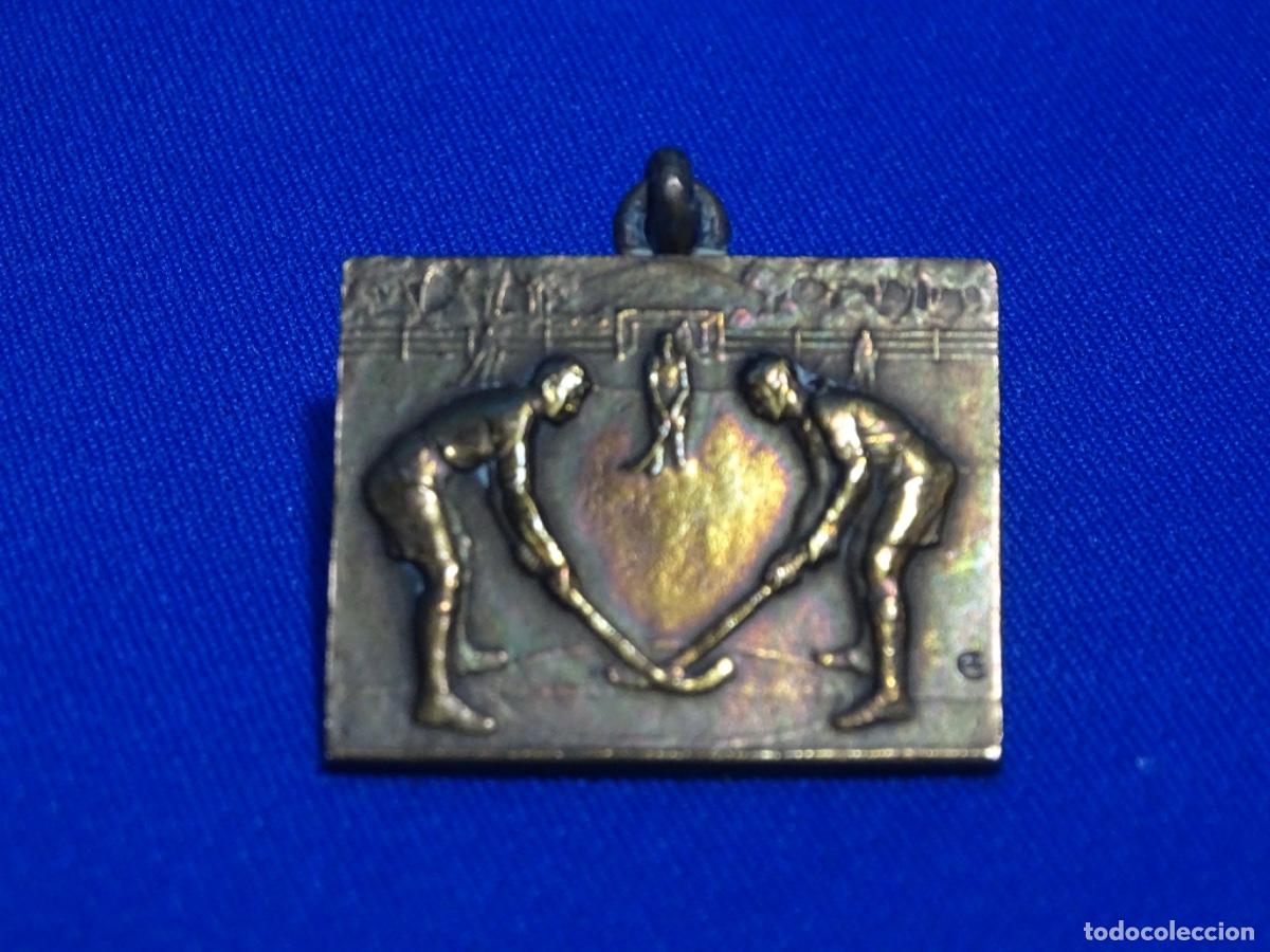 Collectionnisme sportif: MEDALLA TORNEO HOCKEY R. C. POLO 1956 SELLO C. A.