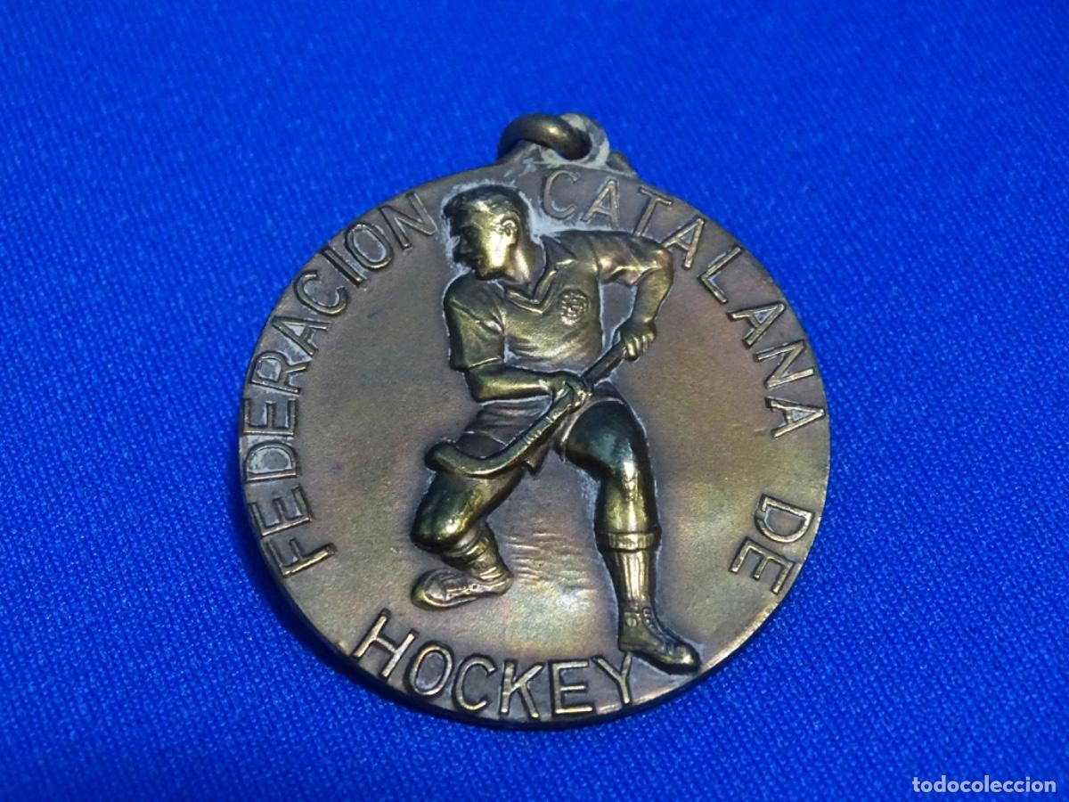 Coleccionismo deportivo: MEDALLA FEDERACI&Oacute;N CATALANA HOCKEY SUBCAMPE&Oacute;N 1&ordf; DIVISI&Oacute;N 1956-57.
