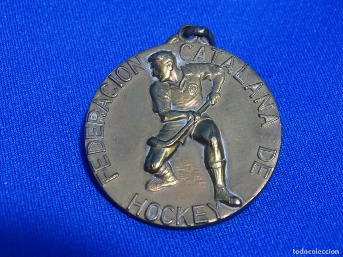 Coleccionismo deportivo: MEDALLA FEDERACI&Oacute;N CATALANA HOCKEY SUBCAMPE&Oacute;N SALA 1958-59.